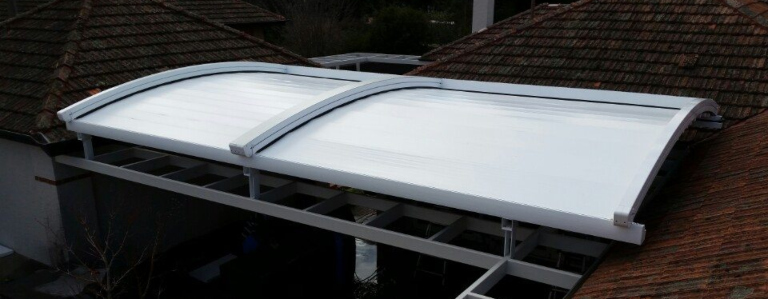 Retractable awnings